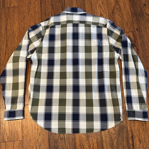 Express button down - Picture 4 of 4